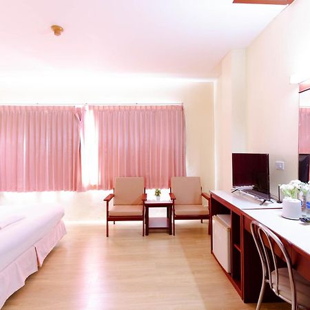 Chumphon Palace Hotel Exterior foto