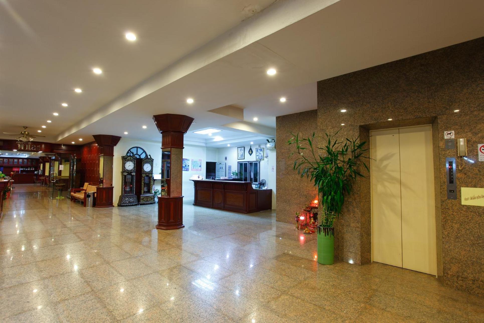 Chumphon Palace Hotel Exterior foto