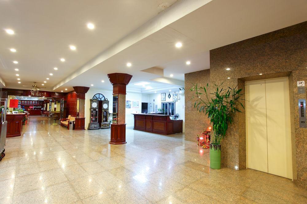 Chumphon Palace Hotel Exterior foto